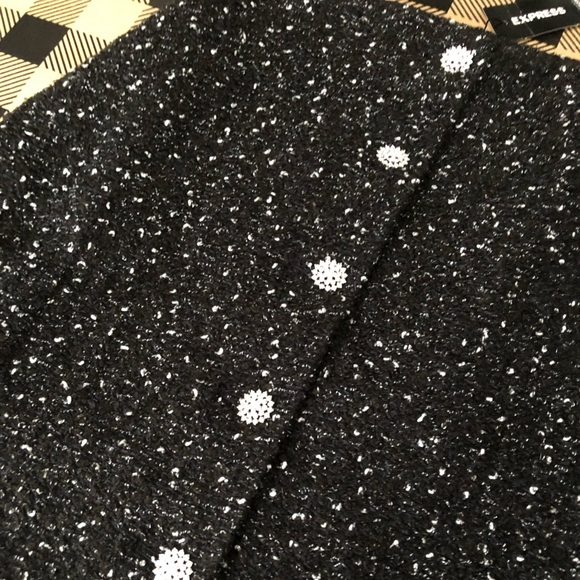 ✨💕 NWT Express tweed embellished front button skirt ❄️💕 - Picture 6 of 6